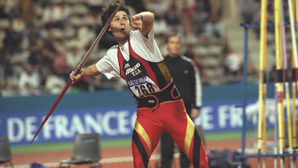 what is the highest javelin throw in olympic history